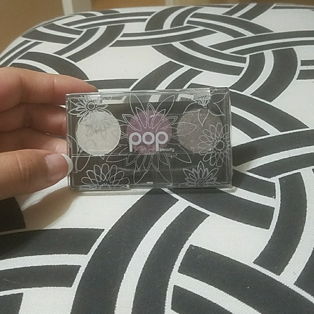 Pop beauty sugar plum eye shadow trio